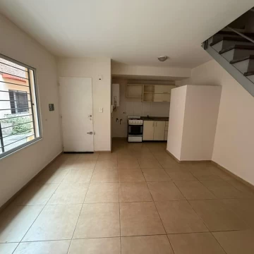 Departamento en Alquiler de 1 Dormitorio en Alberdi