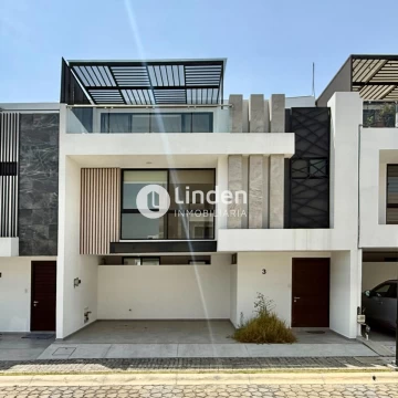 CASA EN VENTA EN PARQUE VERACRUZ, ZONA LOMAS DE ANGELÓPOLIS III, PUEBLA.