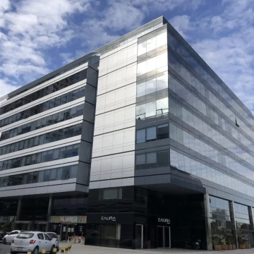 Oficina en alquiler - Puerto Madero - 100m2 - 1 cochera.