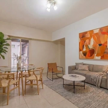 2 ambientes - Balcón francés - Distrito Arcos