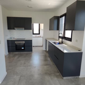 Casa en Venta y Alquiler 4 ambientes Barrio Santa Isabel