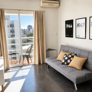 VENTA DE EXCELENTE 2 AMBIENTES CON BALCÓN, PISO 12 EN RECOLETA.