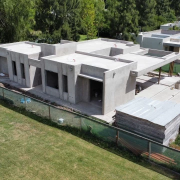 Casa en Venta en Miralagos de 3 dormitorios  mas escritorio - llave en mano