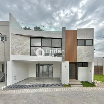 CASA EN VENTA EN FRACCIONAMIENTO RESIDENCIAL KINARA, ZONA SAN BERNARDINO TLAXCALANCINGO