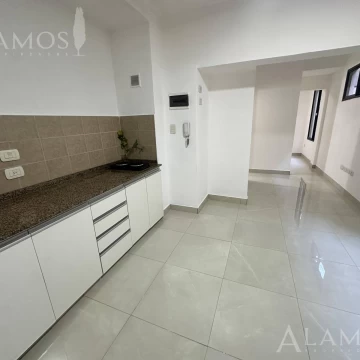Venta Monoambiente con Dormitorio Dividido en Villa Sarmiento