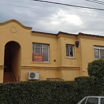 Venta Departamento 2 dormitorios Pilar Villa Morra  con CON RENTA 1er piso cochera fija.