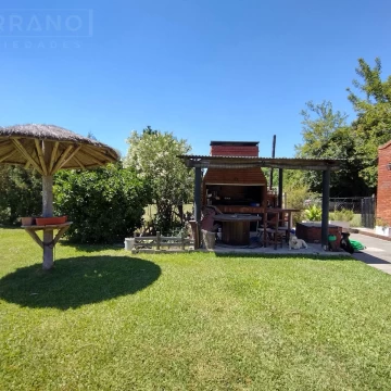 Venta casa 3 ambientes en Barrio Parque Sakura, Exaltación de la Cruz, apta crédito