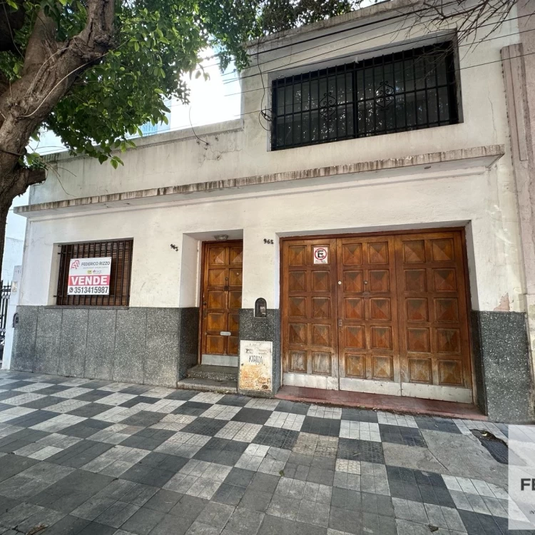 EN VENTA ALTA CORDOBA CASA 3 DORMITORIOS. APTA CREDITO