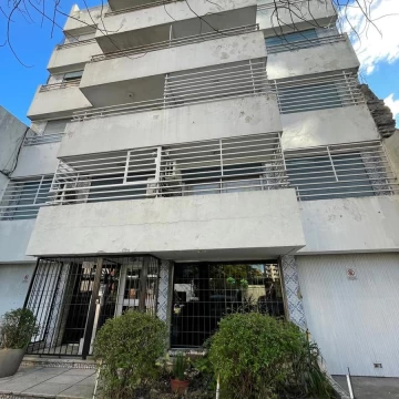 Venta Departamento 3 ambientes con espacio guardacoche  en San Cristobal