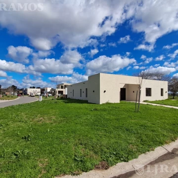 Casa en A13 San Sebastián construcción tradicional  CESION - MB
