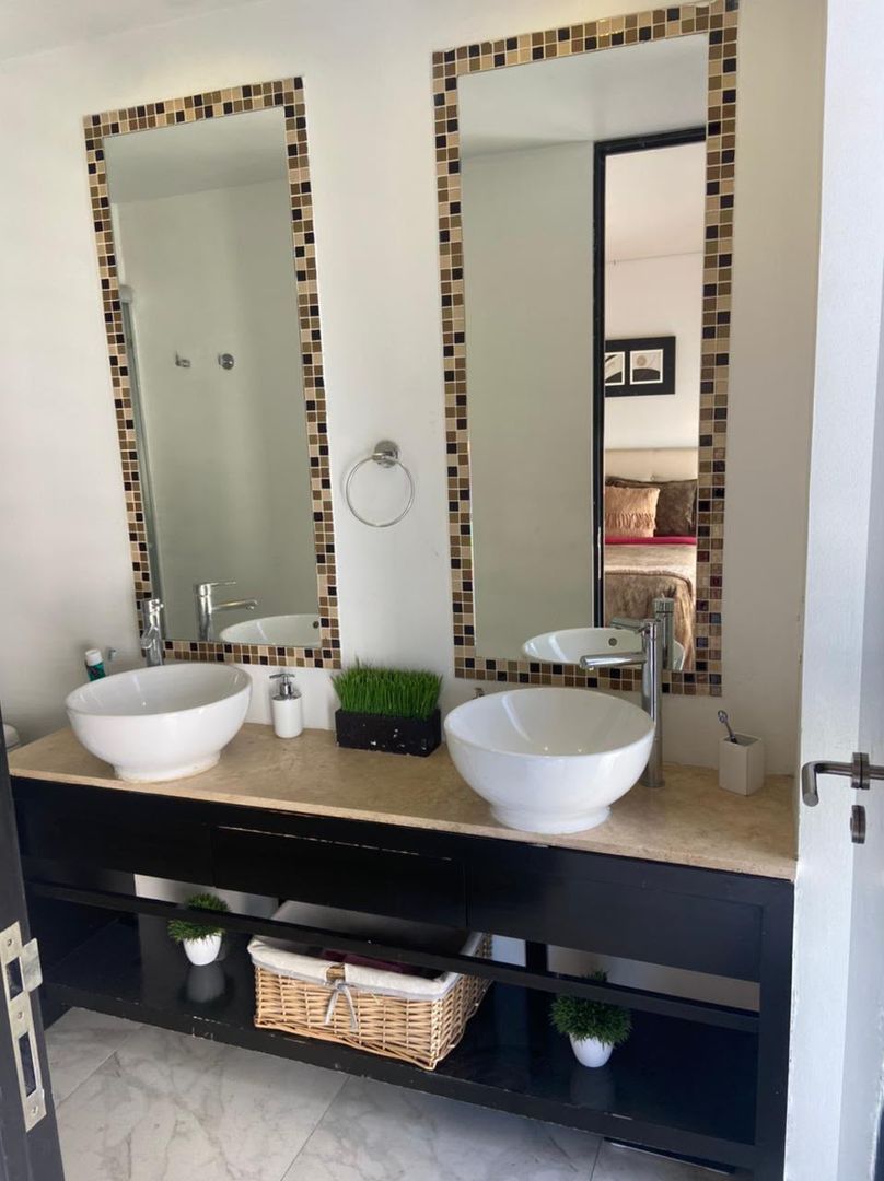 baño doble lavabo.jpeg