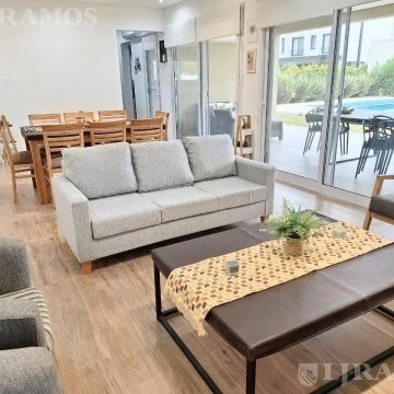 Casa en Puertos del Lago