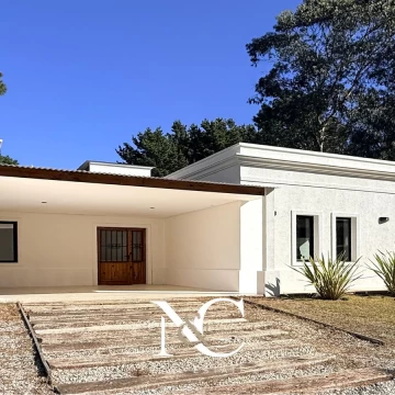 Casa en venta en Costa Esmeralda Deportivo II cochera