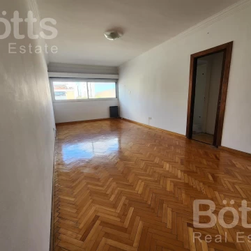 Colegiales Depto 3 o 4 amb, escritorio, dependencia y balcon cftre