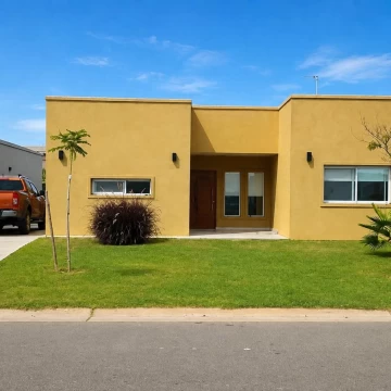 Casa en venta 3 dorm + Play o SUM San Ramon Pilar del Este