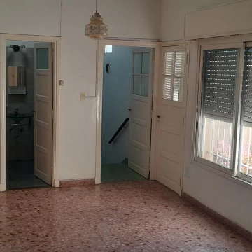 Venta PH 4 ambientes en Villa Adelina con patio sin expensas