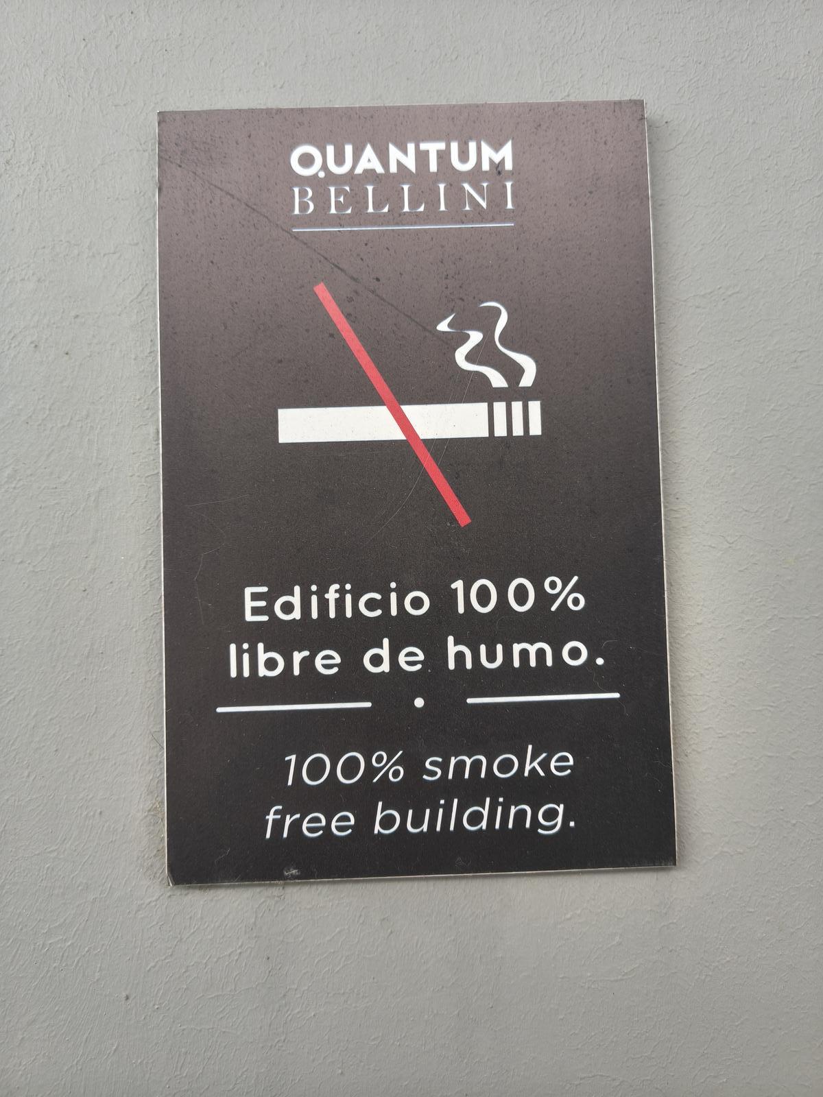 AVISO DE NO FUMAR EN QUANTUM BELLINI