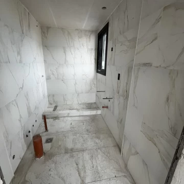 1786388172.jpg