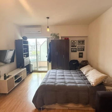 Vende Monoambiente con balcon en Caballito full amenities