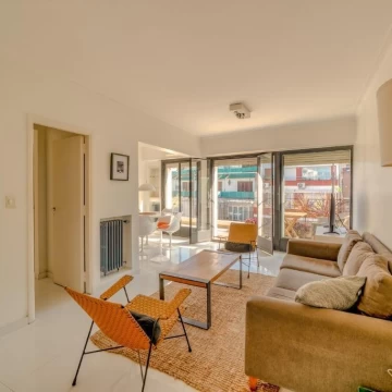 Departamento en alquiler en Palermo. Living y comedor 2 dormitorios 1 baño Balcón Parrilla Amoblado