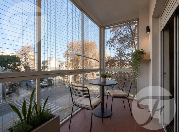 Amplio 5 ambientes con balcón al frente en Villa Crespo | 114 m² totales