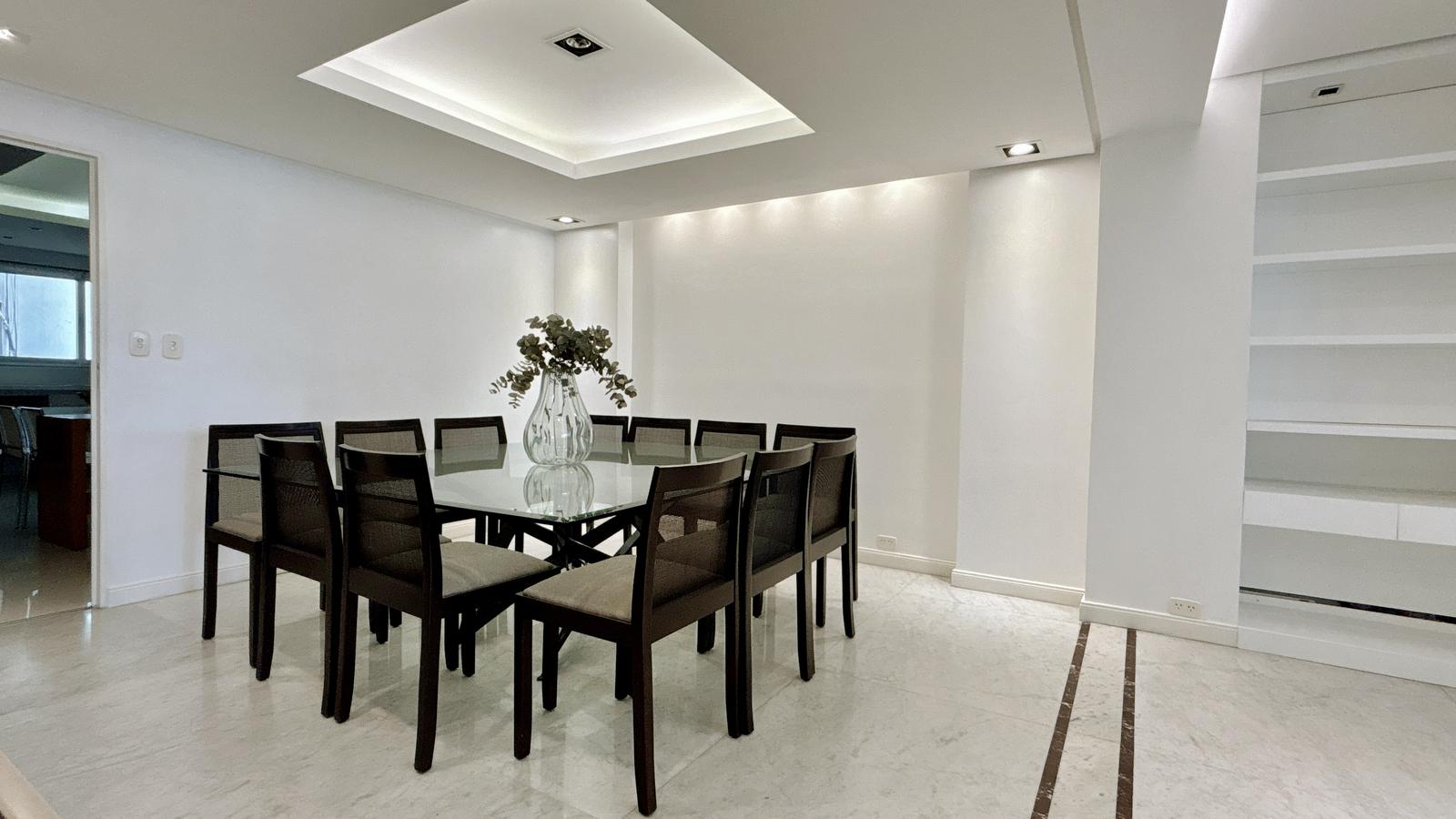 Amplio Piso Reciclado a nuevo con Cochera – 6 Ambientes - Plaza Las Heras - 3
