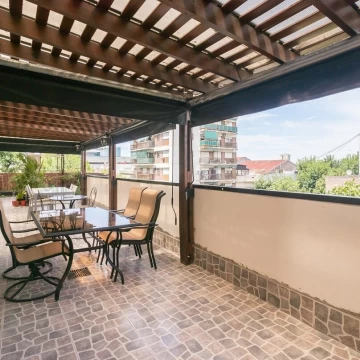 Departamento en venta. 4 ambientes. Terraza propia. Complejo con amenities.