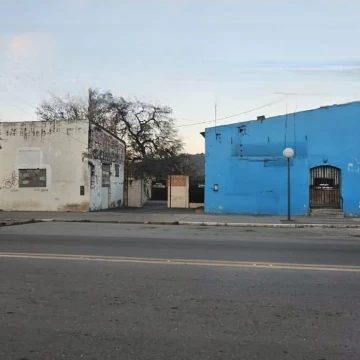 Oportunidad Unica! Terreno Comercial en la Calera de 1865 m2 - Av.  San Martin al 600  - Centro