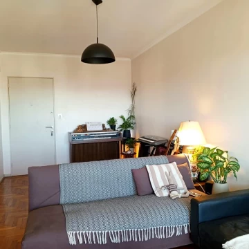 Departamento 3 ambientes en venta con  vista abierta en Flores Norte
