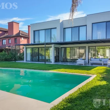 A ESTRENAR . 4 DORMITORIOS . EN VENTA EN SANTA BÁRBARA