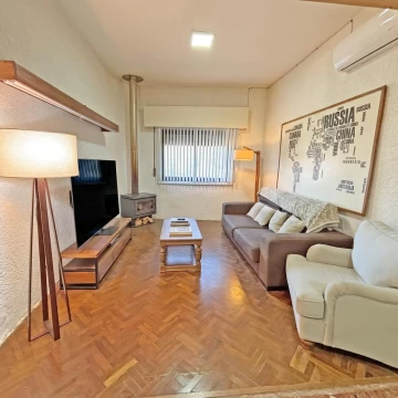 Venta de Casa 2 Dormitorios en La Unión, Montevideo (con Cochera)