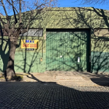 Galpon en Venta.  Barracas 2640m2