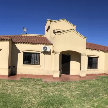 Casa en Venta Villa Elisa - Arturo Segui - Lote 99x98