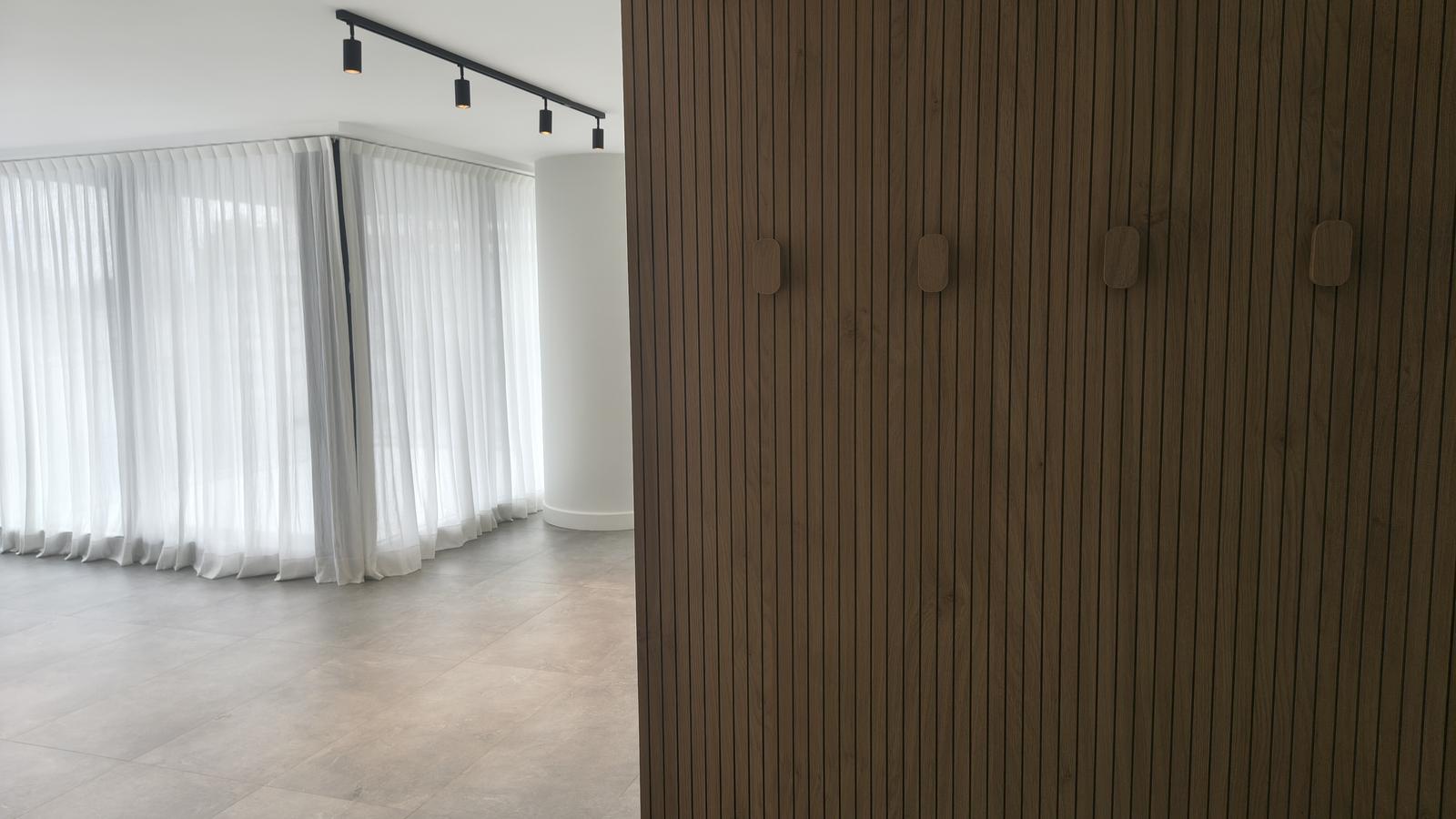 INGRESO AL LIVING COMEDOR