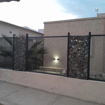 Casa en venta barrio privado La Yaya