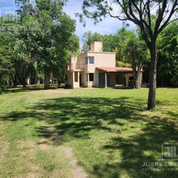 Venta - Casa de 3 dormitorios en Pasaje Mitre - Villa Allende