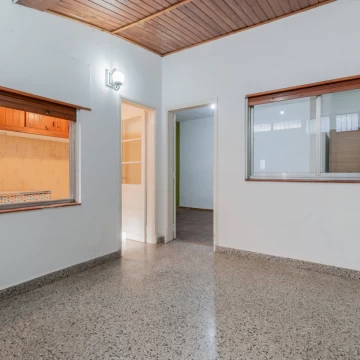 VENTA DE PH SIN EXPENSAS DE 3 AMBIENTES A REFACCIONAR EN TEMPERLEY
