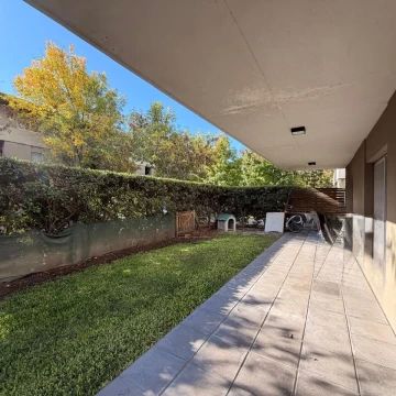 Departamento en  Bosque Alto 3 ambientes con gran orientacion y jardin
