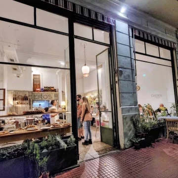 Local Comercial 100 m² con 10 m de Frente en San Telmo