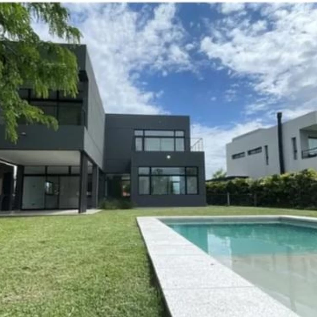 Venta Casa en Haras Santa Maria- Loma Verde- Escobar- GBA Norte