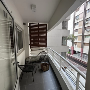 2 ambientes con cochera fija en el Boulevard Cerviño