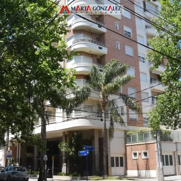 DEPARTAMENTO TRES AMBIENTES EDIFICIO DE CATEGORIA VENTA