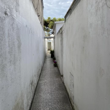 1786541047.jpg