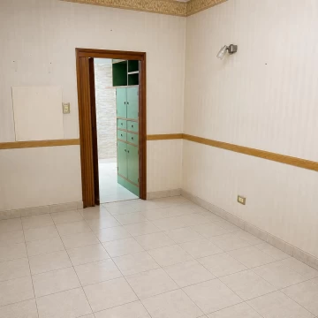 1786541054.jpg