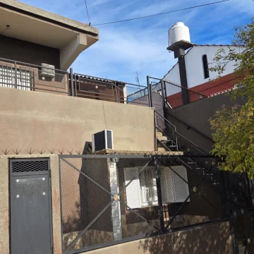 PH en venta San Justo