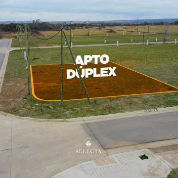 Lote esquina en venta en Docta Central - Apto dúplex y obras pagas !