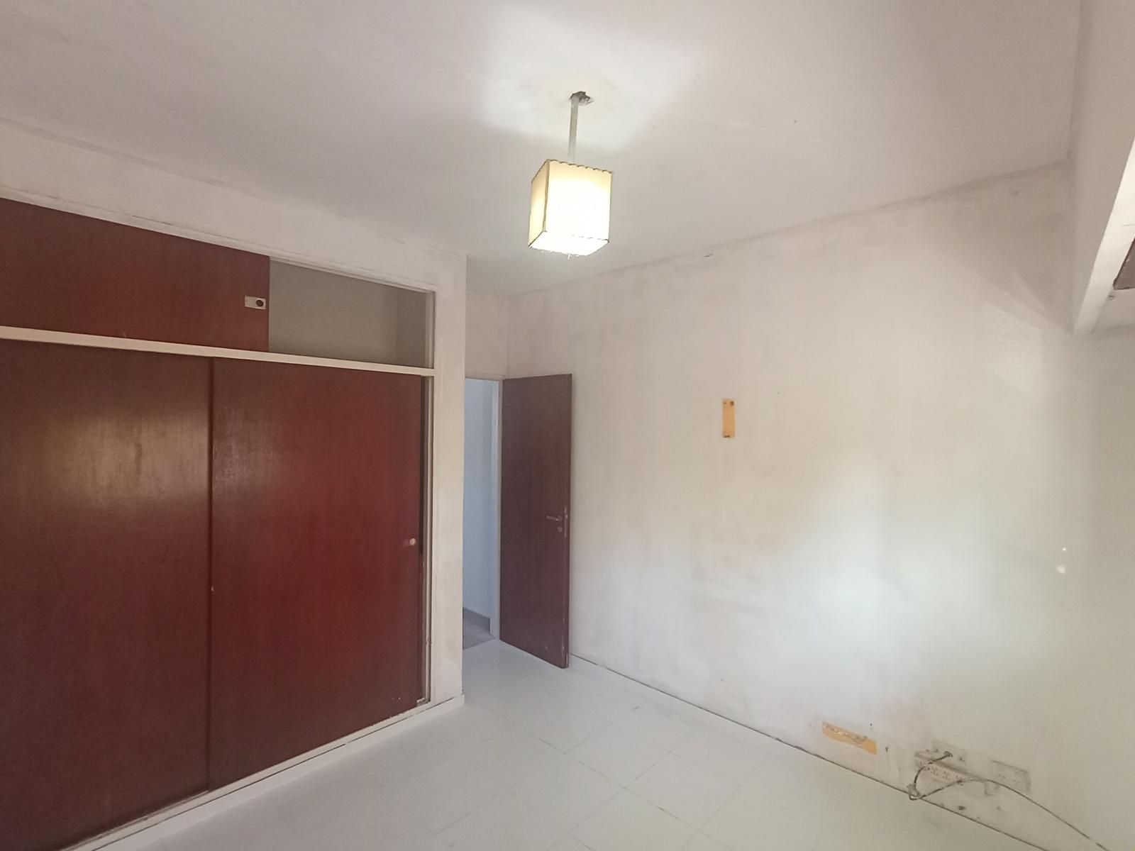 Dormitorio al frente del edificio