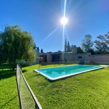 Casa Quinta en Venta - Francisco Alvarez