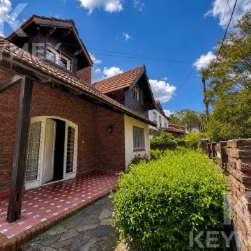 Venta Casa de 4 dormitorios en Barrio Norte La Plata