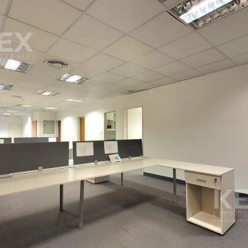 Oficina en alquiler en Microcentro